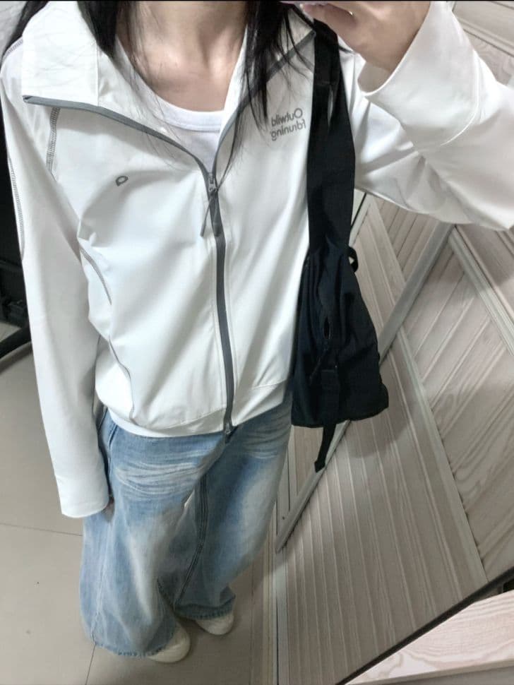순수한 흰색 터틀넥 자외선 차단 의류 가벼움 슬림해 보이는 2026 년 새로운 체육관 운동 야외 차가운 센스 통기성 피부 의류 상세 이미지 11