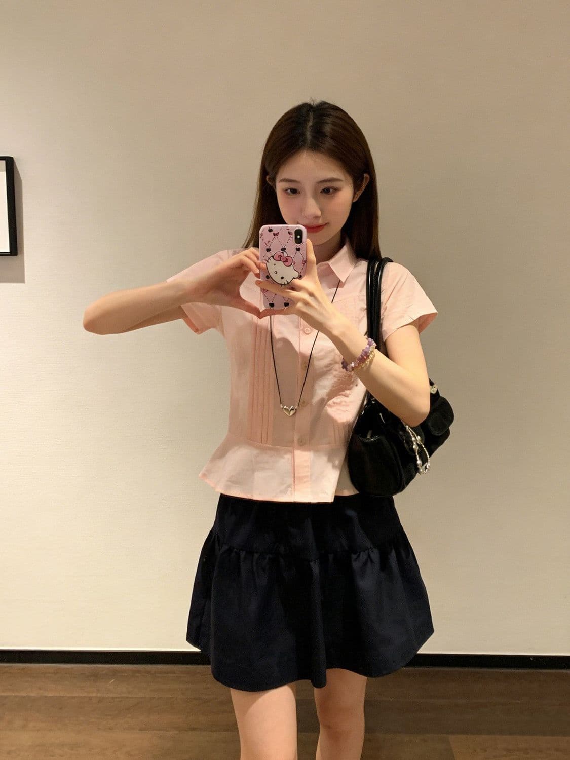 부드러운 달콤함 베이비 칼라 핑크색 장기 Pleat 쇼트 스타일 셔츠 작은 키 디자인 센스 허리 수축 슬림해 보이는 반팔 셔츠 이미지 2