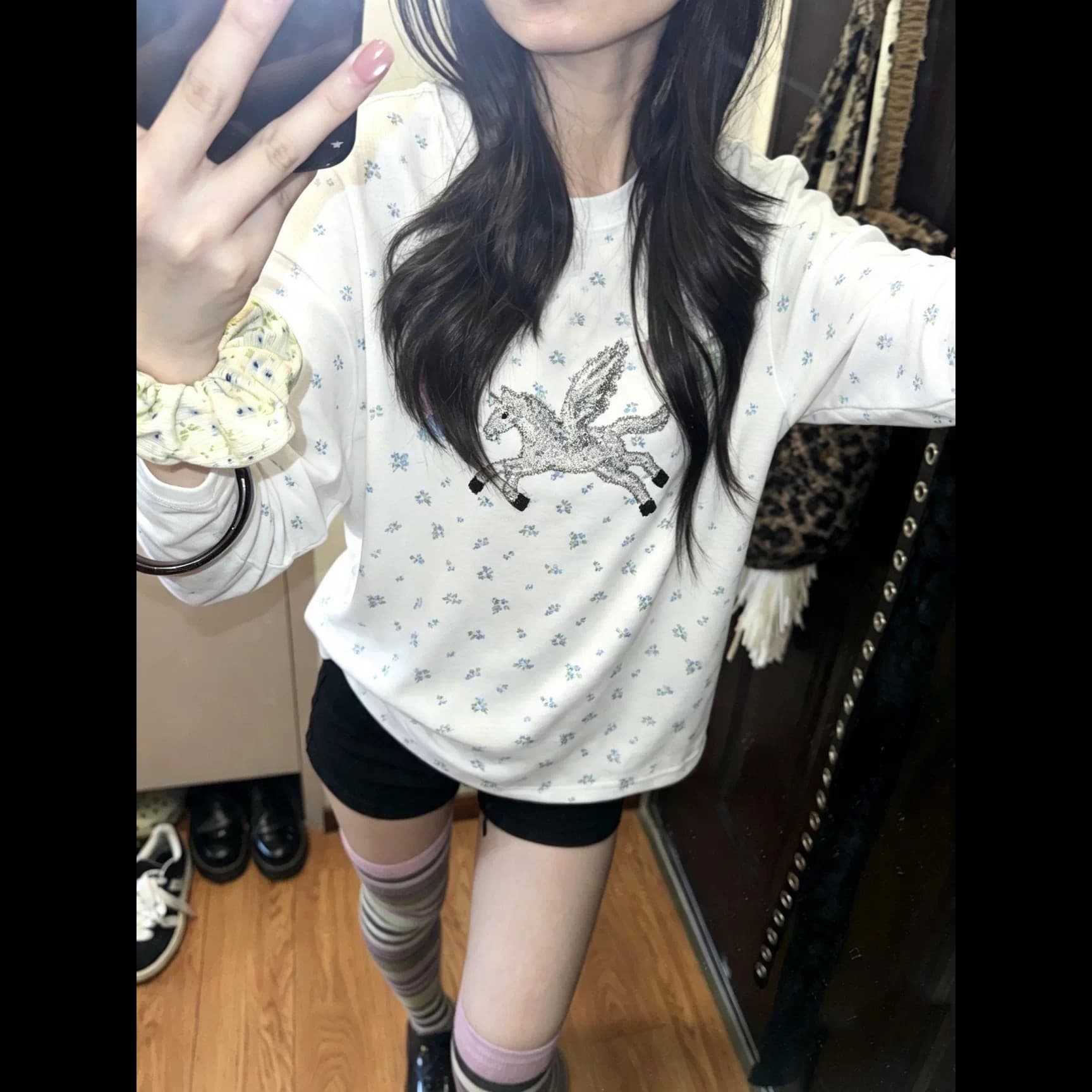 캡처 꿈 유니콘 전체 인쇄 작은 꽃무늬 구덩이 기사 질감 센스 캐주얼 라운드 넥 긴팔 티셔츠 가을 이미지 2
