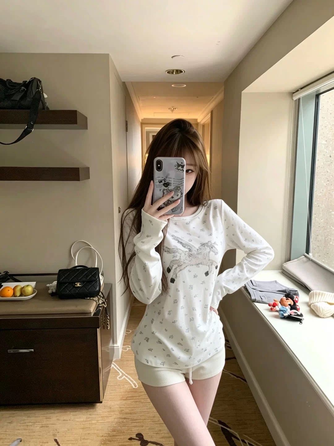 캡처 꿈 유니콘 전체 인쇄 작은 꽃무늬 구덩이 기사 질감 센스 캐주얼 라운드 넥 긴팔 티셔츠 상세 이미지 1
