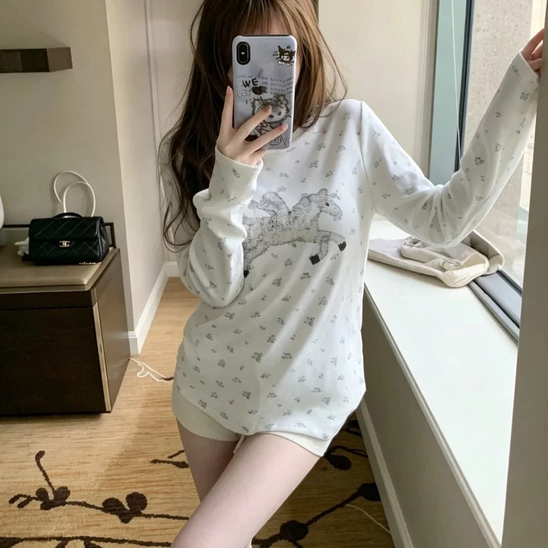 캡처 꿈 유니콘 전체 인쇄 작은 꽃무늬 구덩이 기사 질감 센스 캐주얼 라운드 넥 긴팔 티셔츠 상세 이미지 4