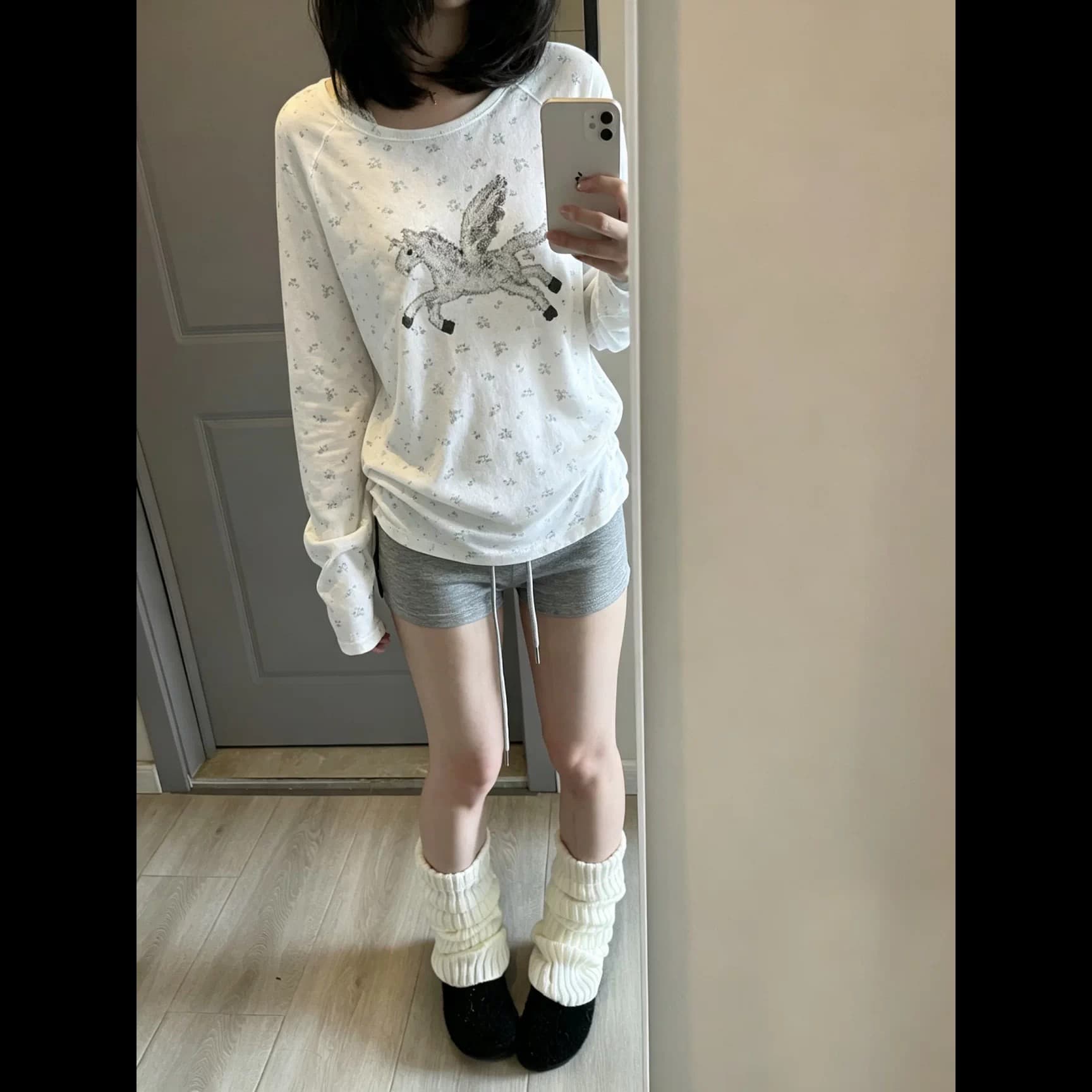 꽃무늬 라운드 넥 긴팔 티셔츠 유니콘 프린트 디자인 센스 작은 대중 한 부서 달콤함 다용도 연령 감소 만나는 맨위 이미지 2
