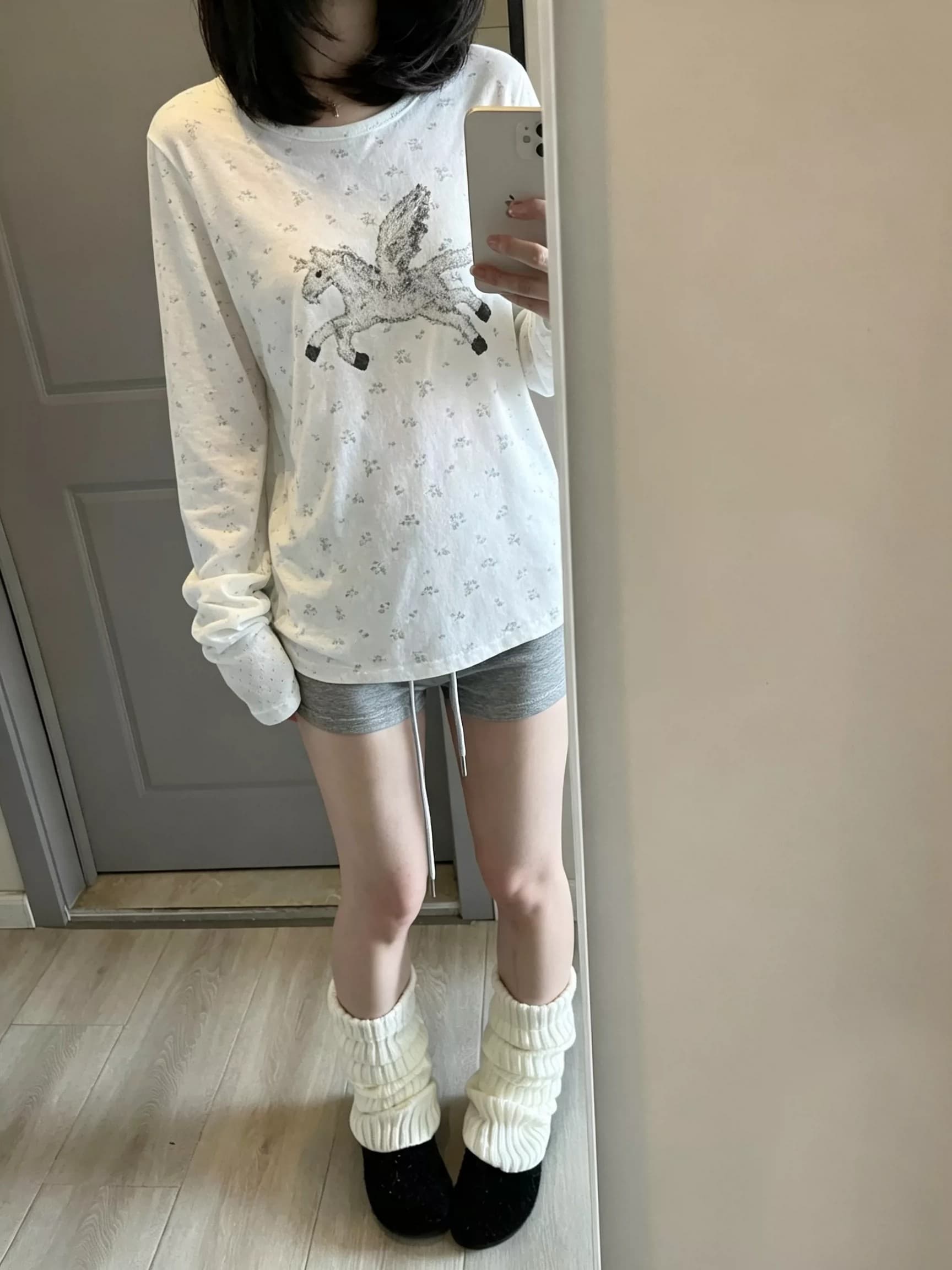 꽃무늬 라운드 넥 긴팔 티셔츠 유니콘 프린트 디자인 센스 작은 대중 한 부서 달콤함 다용도 연령 감소 만나는 맨위 상세 이미지 2