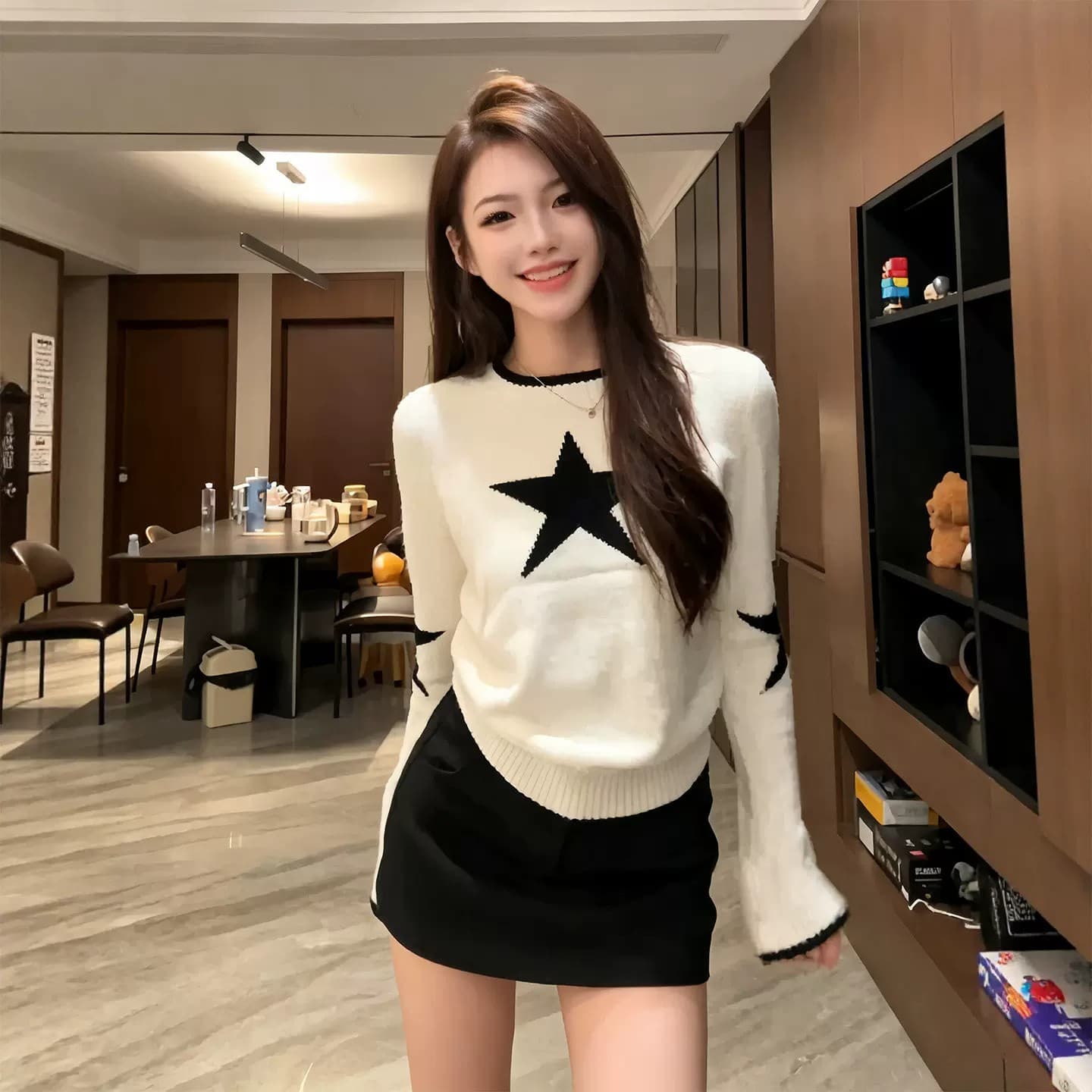 라운드 넥 스웨터 여자 가을 겨울 2026 새로운 루즈핏 슬림해 보이는 캐주얼 다용도 니트 스웨터 맨위