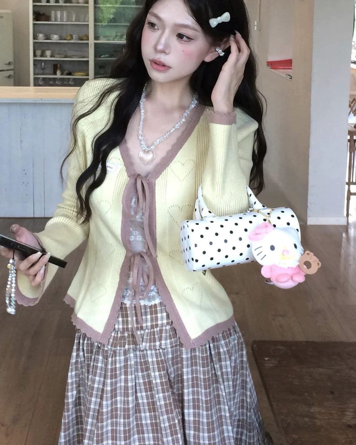 작은 키 황색 V넥 레이스업 얼음 실크 니트 오픈 가디건 여성 이른 가을 아름다운 자이언트 잘 생긴 ~ 중 쇼트 스타일 싱글 착용 맨위 상세 이미지 7