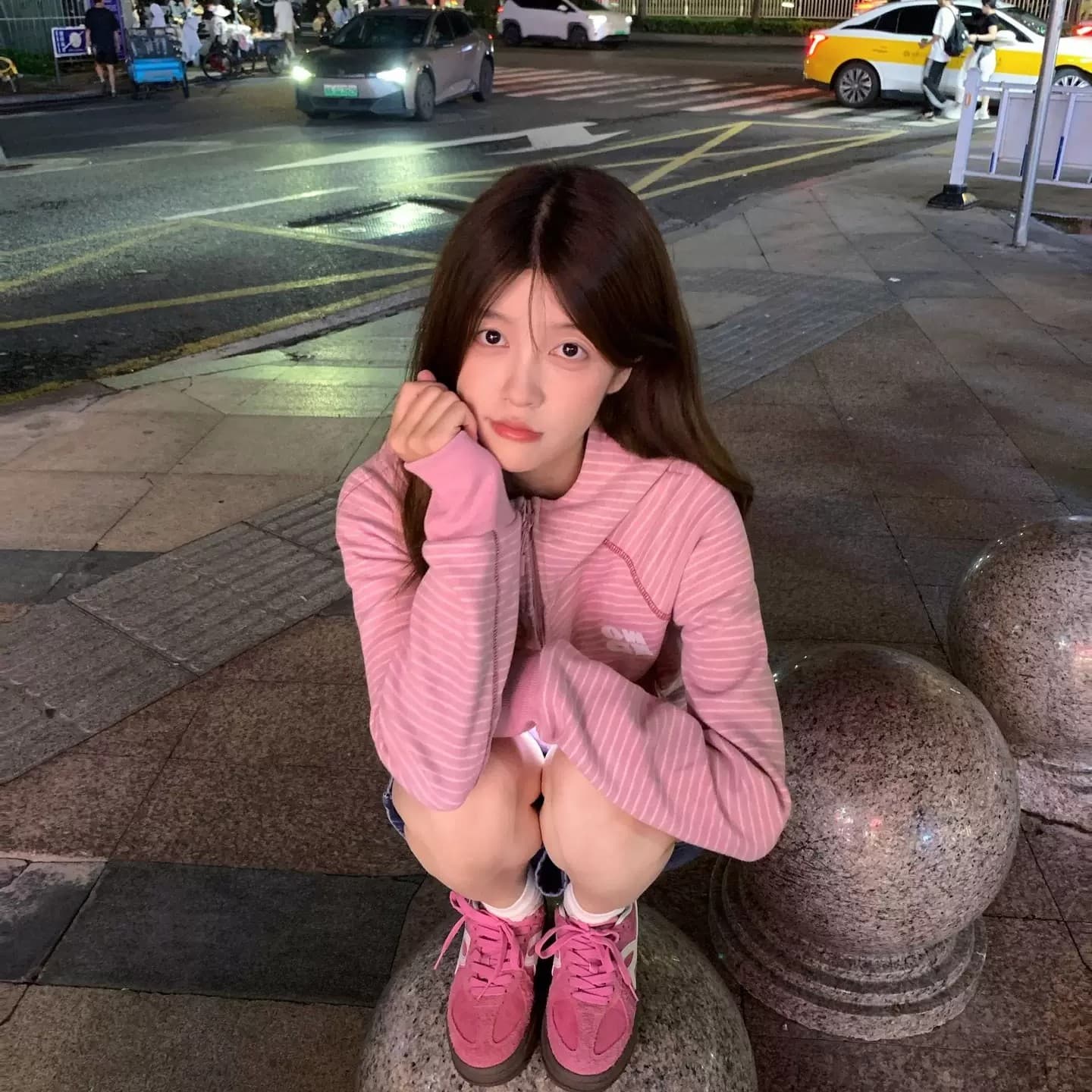아메리칸 레트로 운동 스트라이프 후드 티 스웨터 여성 가을 2026 새로운 몸매 가꾸기 허리 수축 핫셀블라드 선 쇼트 스타일 재킷 이미지 5