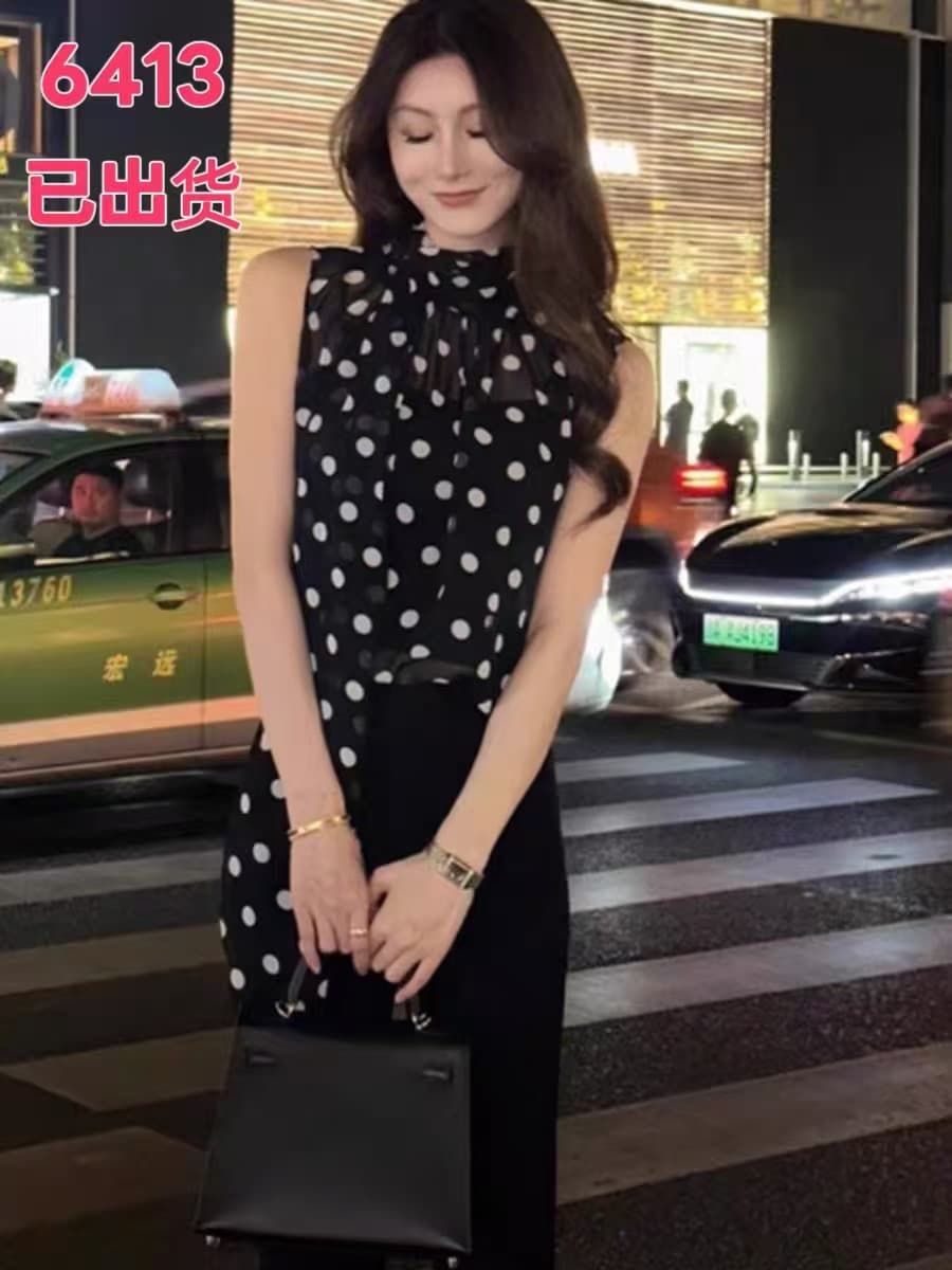 프랑스식 검정색 도트 무늬 시폰 셔츠 여성 2026 새로운 여름 품격 레이스업 얇은 스타일 민소매 조끼 Tulle 맨위