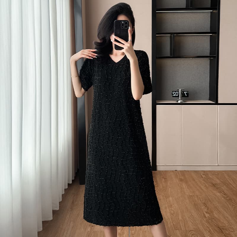 고급 빛 럭셔리 광택 실 질감 센스 여성 드레스 여름 빅 사이즈 프랑스식 우아함 품격 V넥 슈퍼 슬림해 보이는 작은 검은 드레스 이미지 3