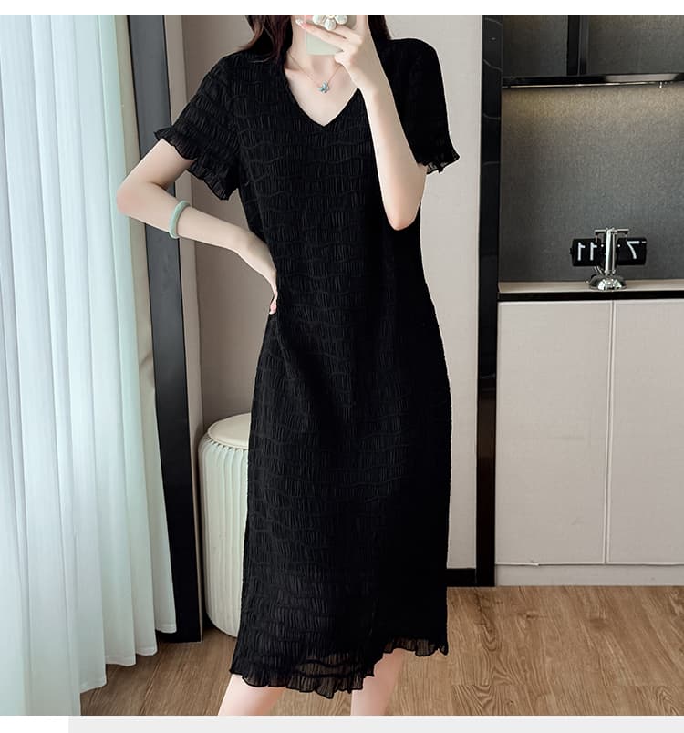 고급 빛 럭셔리 질감 센스 품격 V넥 여성 드레스 2026 여름 빅 사이즈 프랑스식 우아함 슈퍼 슬림해 보이는 작은 검은 드레스 상세 이미지 18