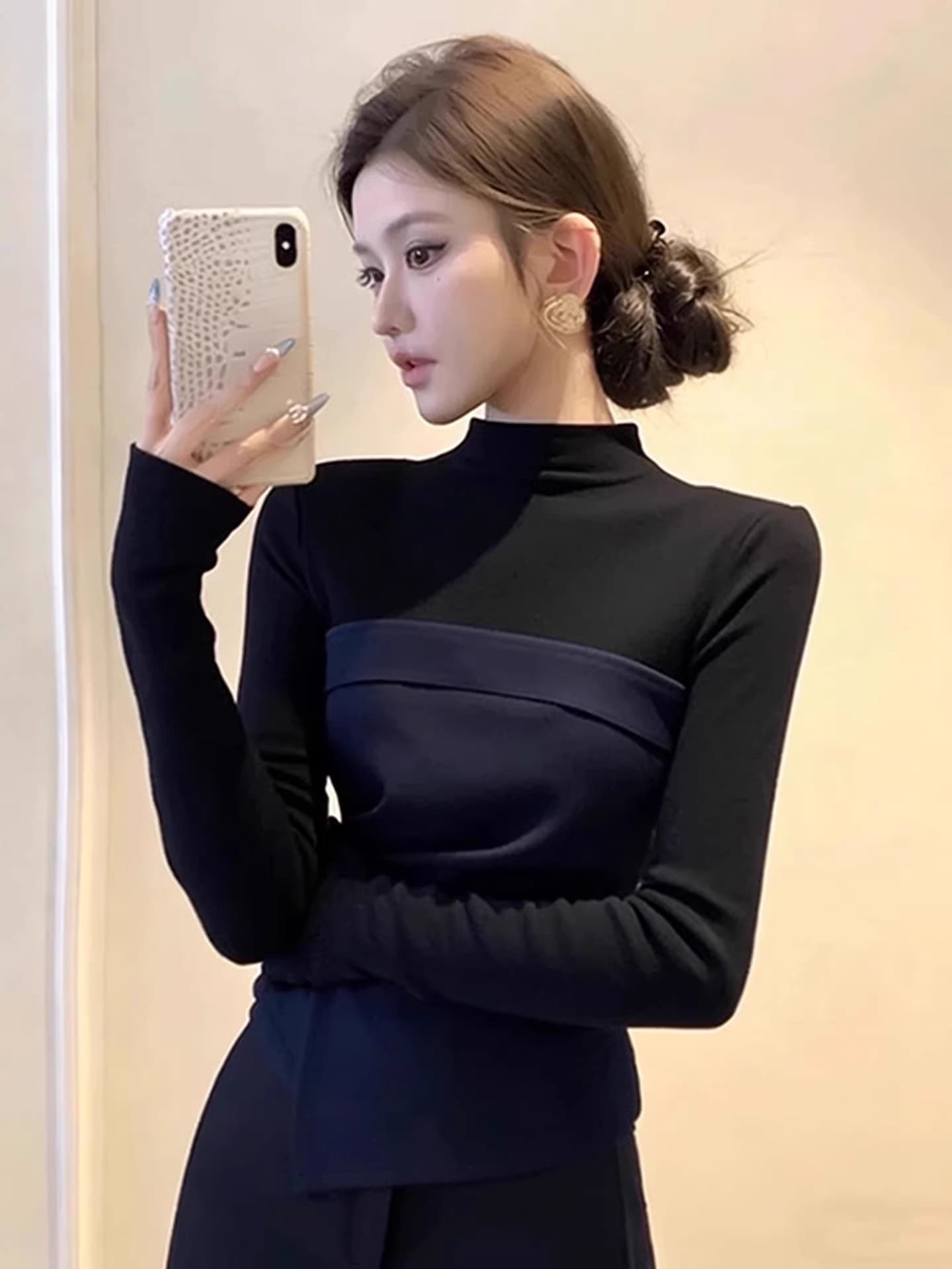 배색 패치워크 페이크 레이어드 긴팔 티셔츠 여성 2025 겨울 새로운 몸매 가꾸기 불규칙 반하이넥 만나는 맨위 상세 이미지 1