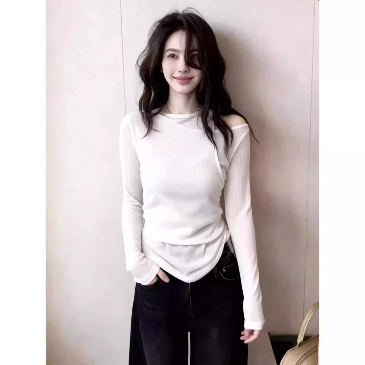 부드러운 찹쌀 몸매 가꾸기 슬림해 보이는 느긋한 느슨함 슈퍼 잘 생긴 캐주얼 와 성별 화이트 맨위 여성 2026 이른 봄 오프숄더 작은 셔츠 상세 이미지 3