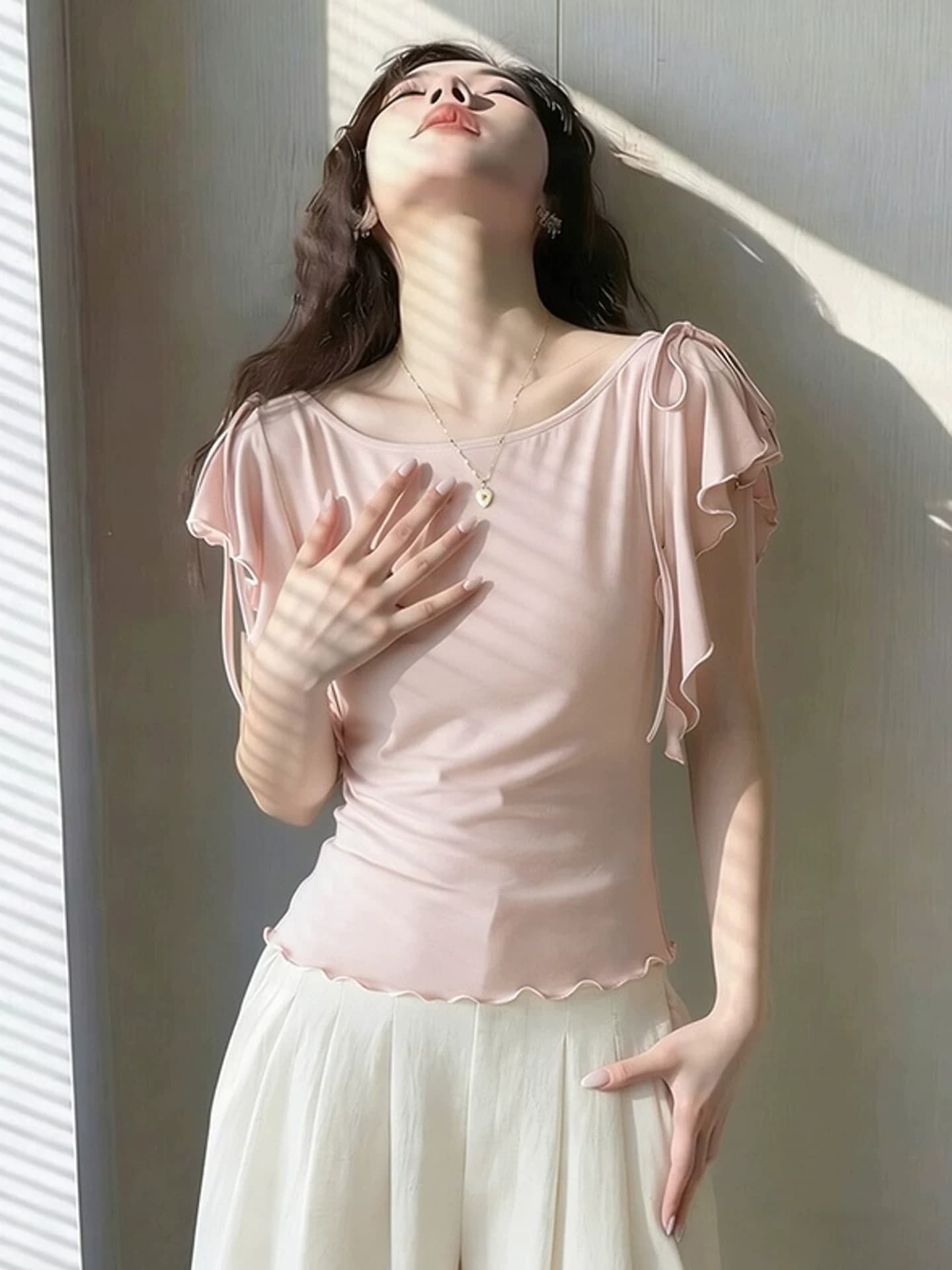 자이언트 잘 생긴 ~ 중 핑크색 프릴 반팔 티셔츠 여성 초여름 디자인 센스 고유 한 아름다운 작은 키 쇼트 스타일 맨위 상세 이미지 4