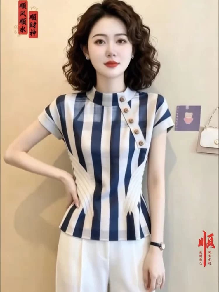 2026 년 여름 인터넷 유명인 새로운 경력 출퇴근 스트라이프 여성 셔츠 프랑스식 디자인 센스 반하이넥 슬림해 보이는 반팔 상세 이미지 3
