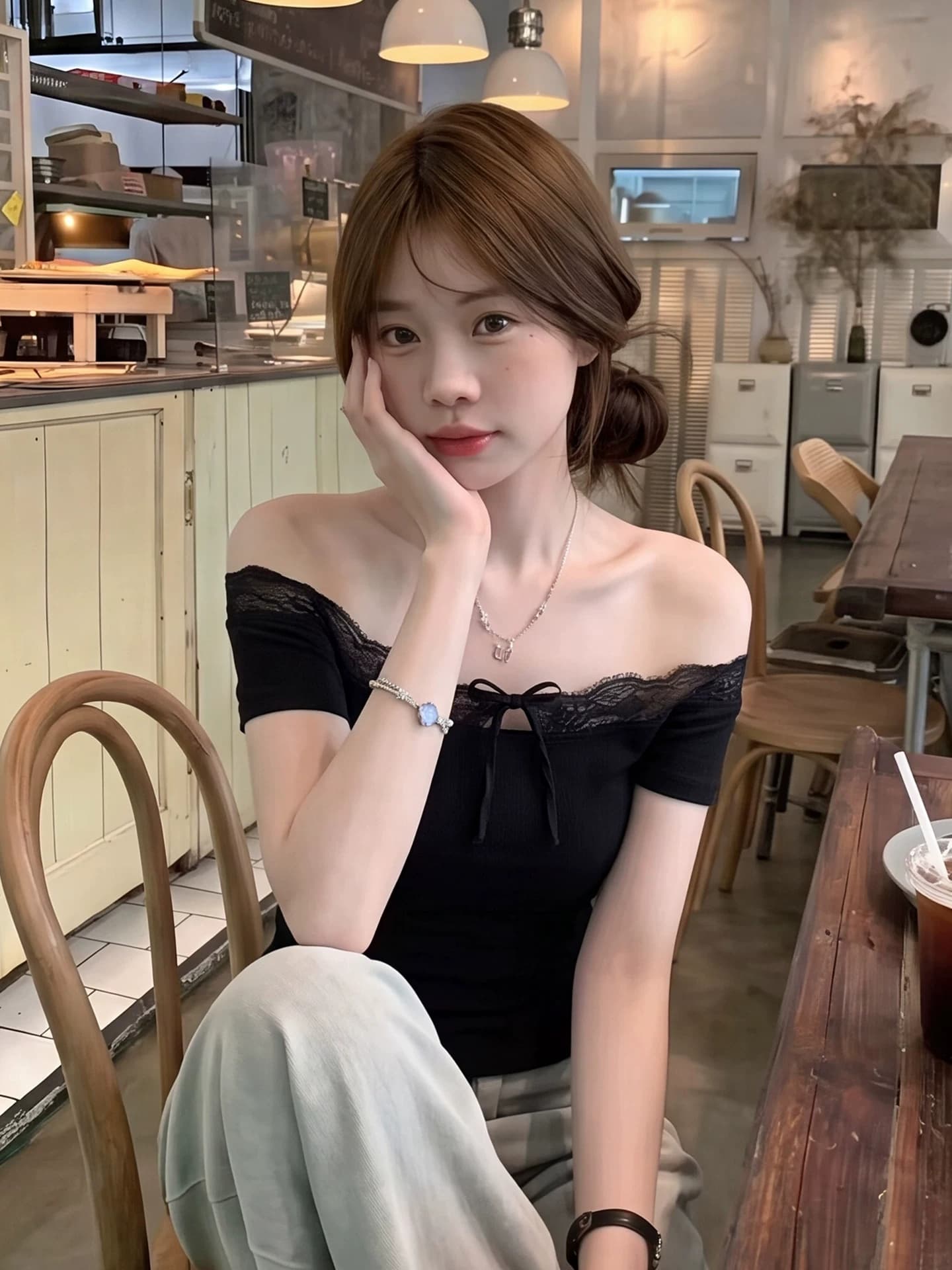 프랑스식 검정색 레이스 레이스 나비 넥타이 오프숄더 반팔 티셔츠 여성 여름 고급 센스 몸매 가꾸기 맨위 이미지 4