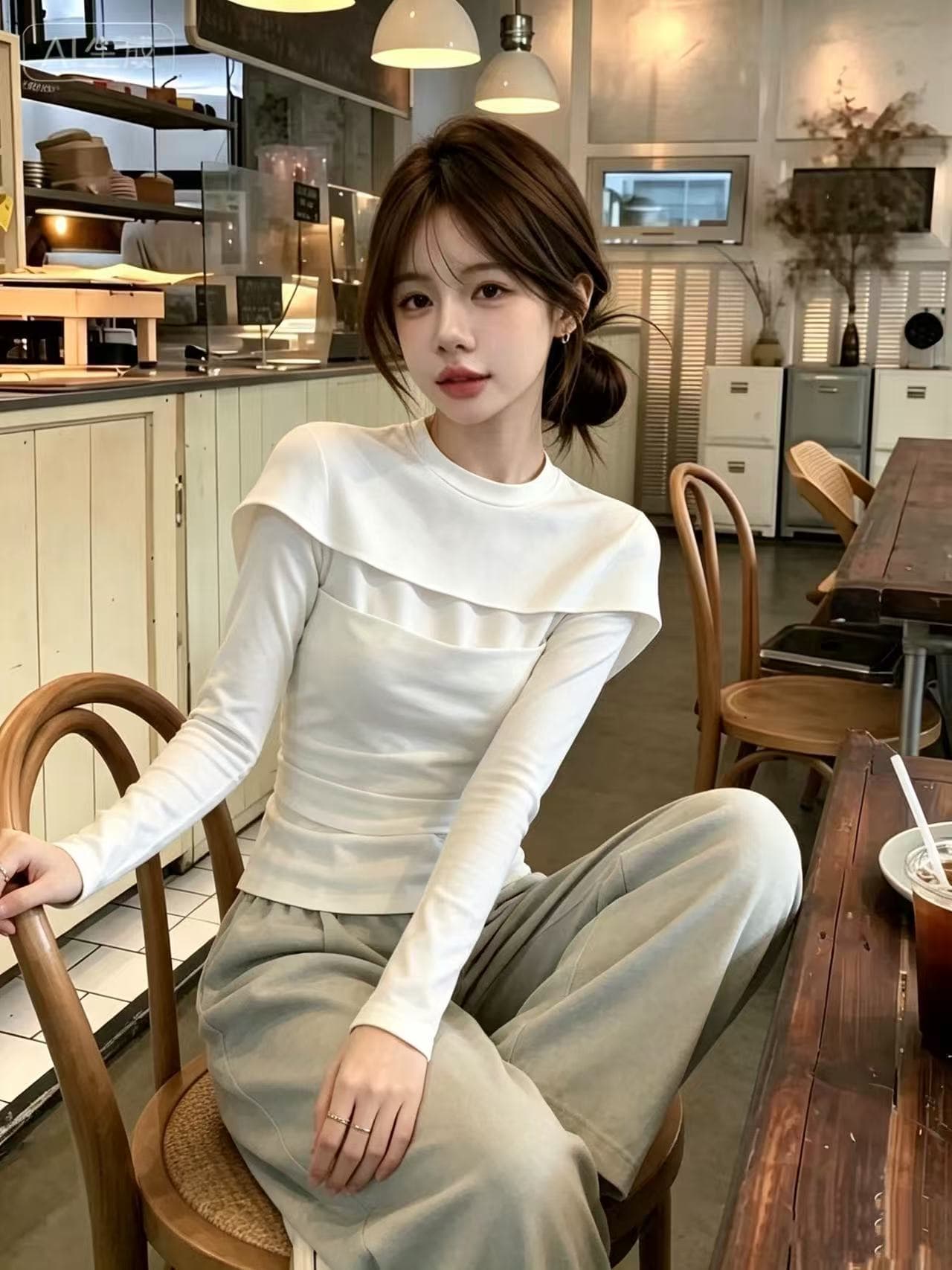 디자인 센스 패션 보라색 긴팔 티셔츠 여성 의류 2026 가을 새로운 세련된 품격 다용도 연령 감소 기본 셔츠 이미지 4