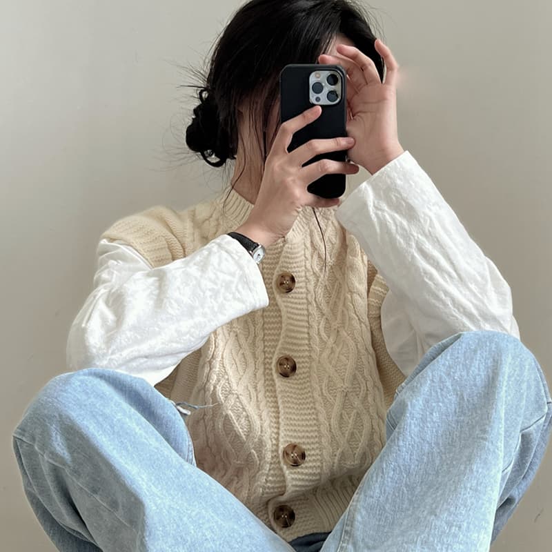 있음 선적 한국 chic 가을 레트로 꽈배기 민소매 어깨 디자인 단추 스웨터 조끼 여자 상세 이미지 17