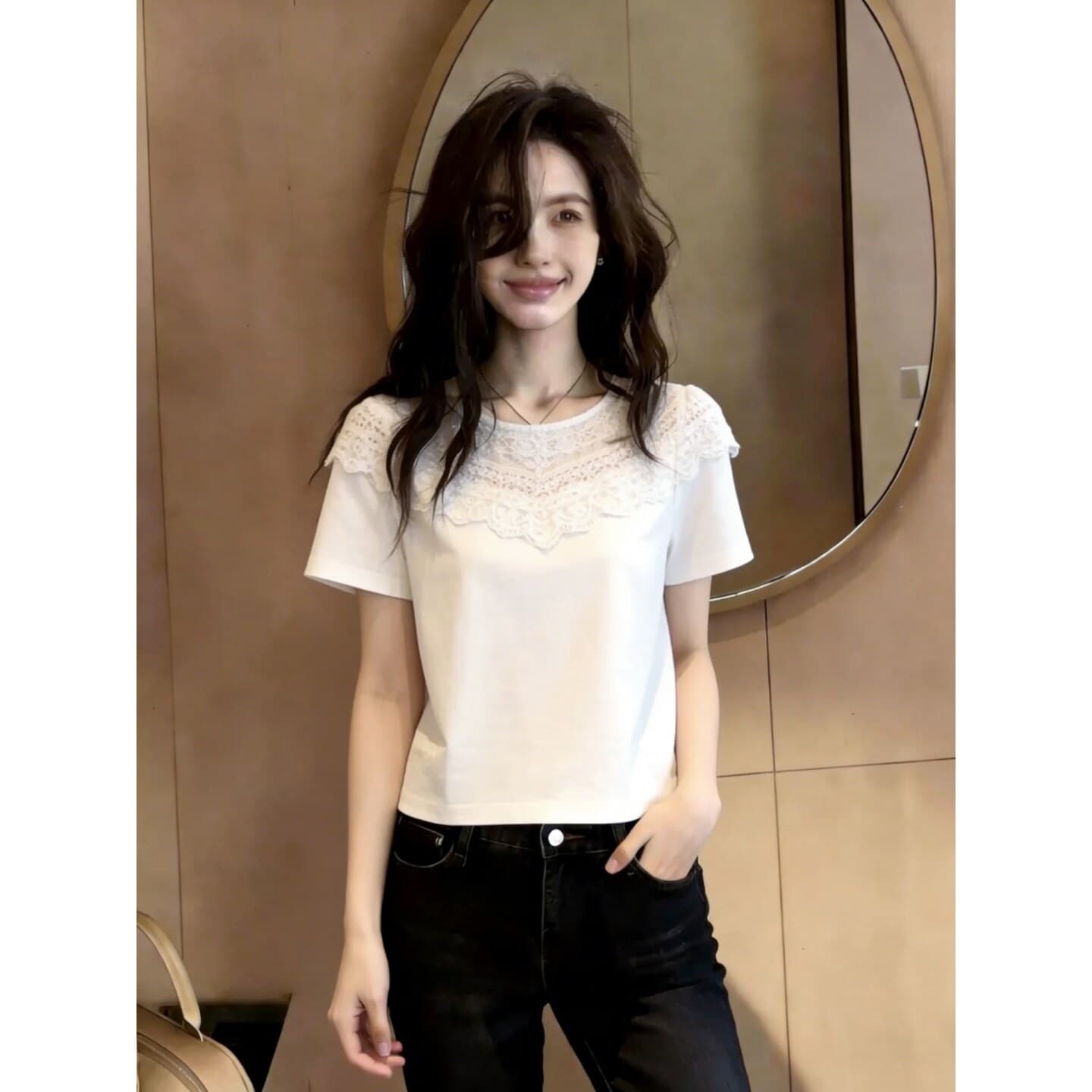 패션 세련된 디자인 출퇴근 미니멀리즘 다용도 유럽 상품 2026 년 여름 새로운 캐주얼 맨위 여성 상세 이미지 2