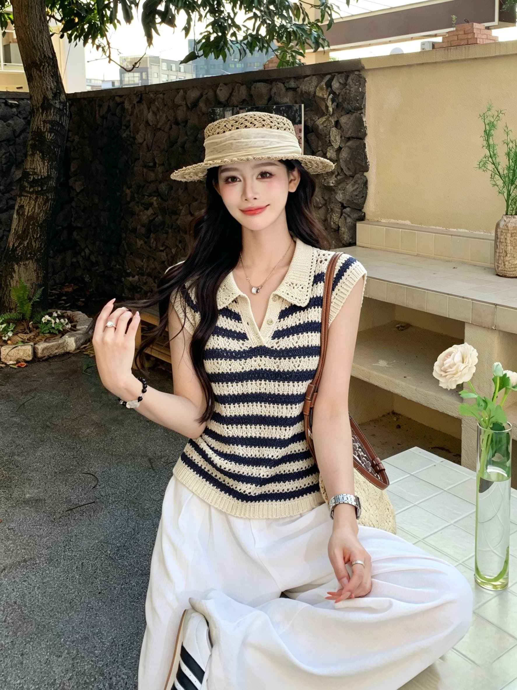 레트로 고급 센스 스트라이프 POLO 칼라 니트 스웨터 조끼 여성 여름 한국 스타일 홀로우 아웃 몸매 가꾸기 슬림해 보이는 연령 감소 맨위 상세 이미지 4