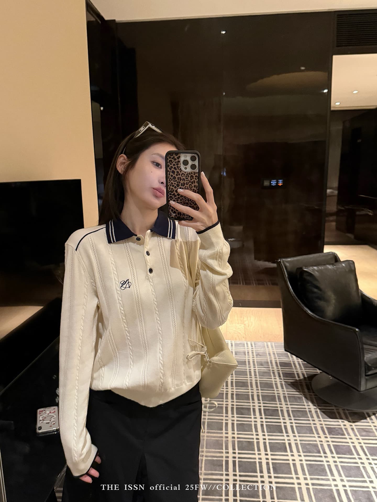 배색 POLO 칼라 트위스트 무늬 니트 스웨터 만나는 스웨터 여자 가을 겨울 캐주얼 긴팔 루즈핏 슬림해 보이는 인사이드 잡아라. 의류 상세 이미지 3