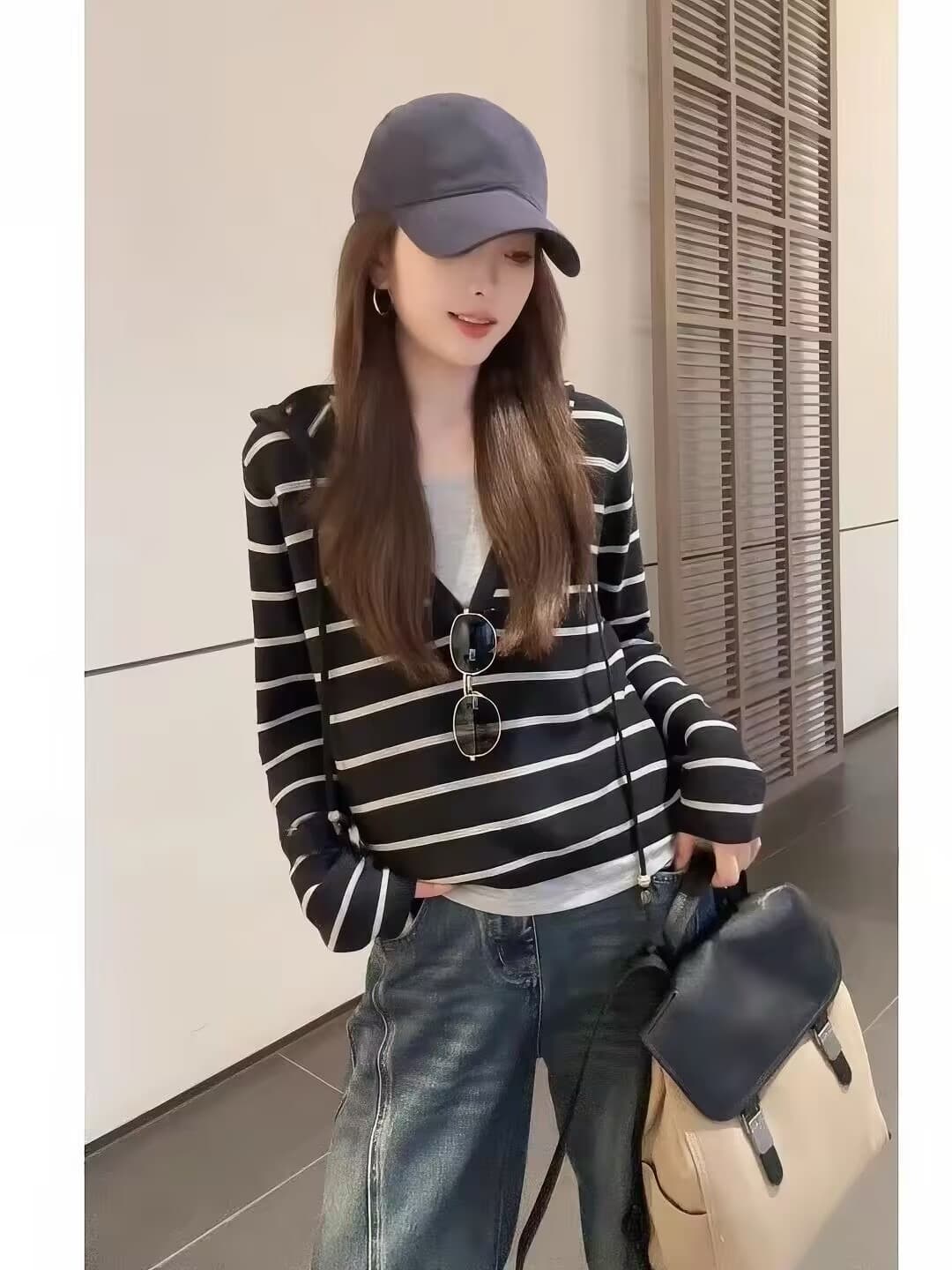 Annan uwsv 새로운 이른 가을 한 부서 작은 대중 루즈핏 캐주얼 여자 모자 셔츠 페이크 레이어드 후드 스트라이프 니트 스웨터 이미지 3