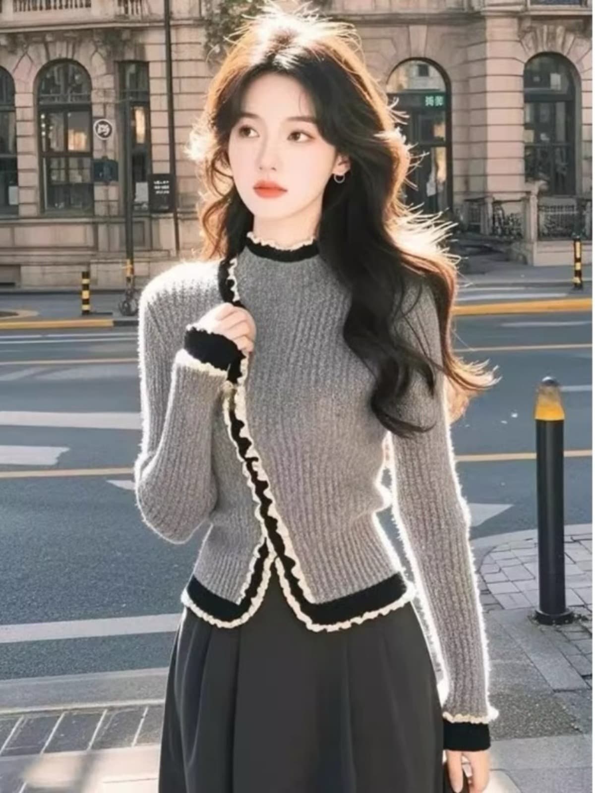 한국 스타일 품격 고급 센스 레이스 패치워크 긴팔 스웨터 여자 몸매 가꾸기 슬림해 보이는 연령 감소 불규칙 부드러운 바람 맨위 상세 이미지 3