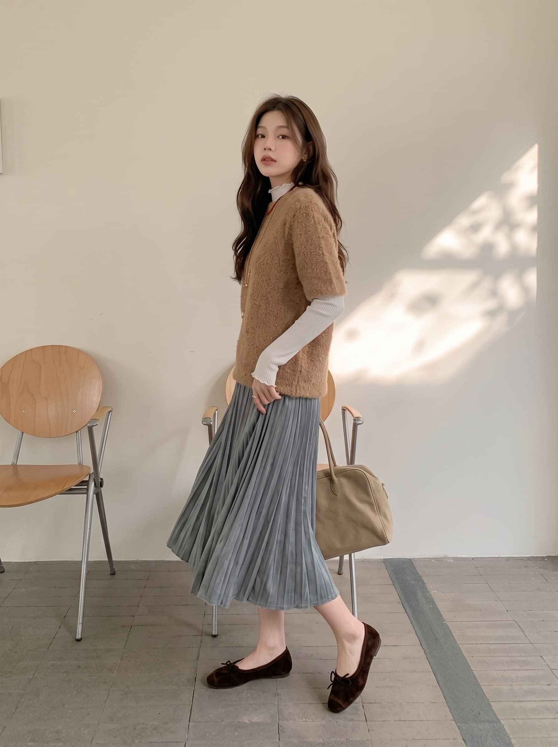 스웨이드 원단 주름 플리츠 반신 스커트 여성 가을 하이웨이스트 슬림해 보이는 도루 센스 A라인 스커트 중간 길이 빅 플레어 스커트 상세 이미지 12