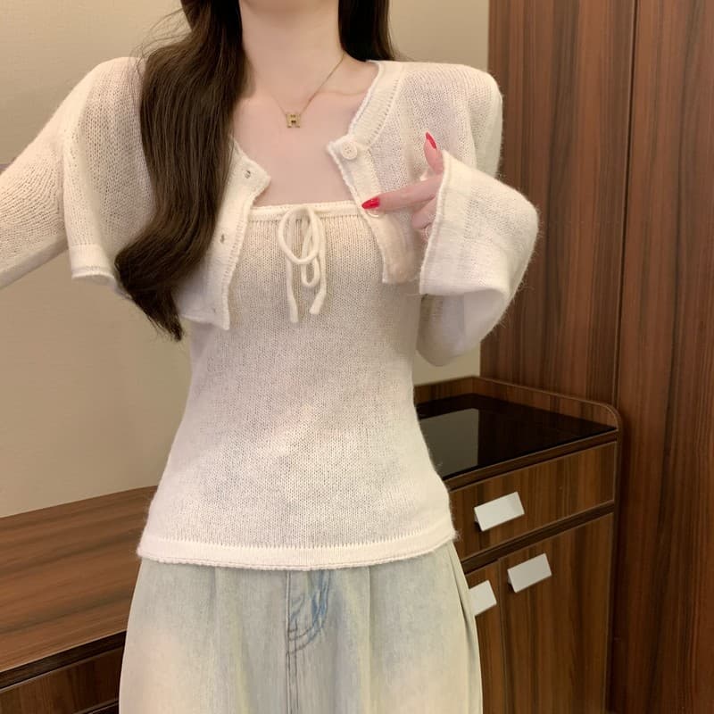 실사 정가 이른 가을 새로운 한국 스타일 라운드 넥 루즈핏 단색 쇼트 스타일 니트 오픈 가디건 캐미솔 세트 이미지 2
