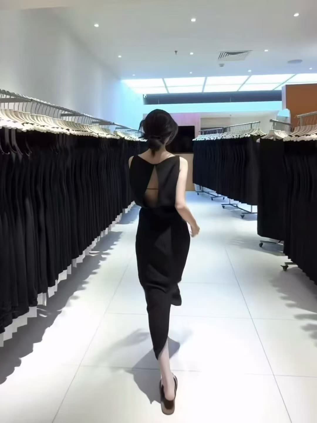 jyk shop 2026aw 프랑스식 낭만주의 백리스 허리 수축 민소매 드레스 품격 라운드 넥 그는 벤 작은 검은 드레스