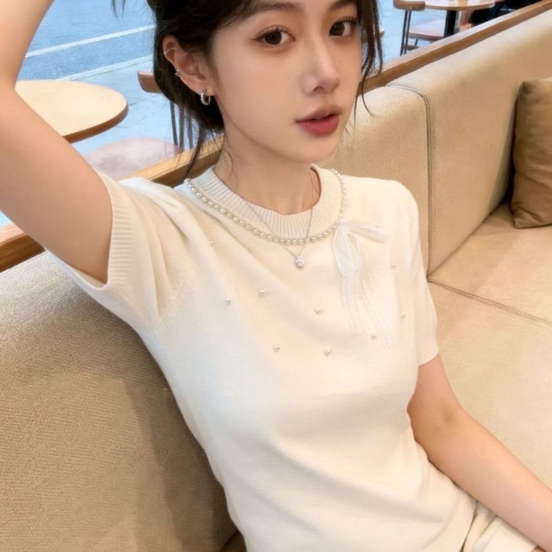 작은 샤넬 스타일 진주 나비 매듭 반팔 니트 스웨터 여성 여름 새로운 품격 연령 감소 패션 다용도 티셔츠 맨위 상세 이미지 13