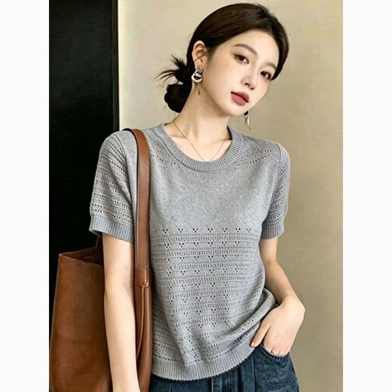 여름 패션 디자인 센스 홀로우 아웃 자수 라운드 넥 시원한 얼음 실크 니트 스웨터 표지 고기 디스플레이 슬림해 보이는 연령 감소 맨위 여성 상세 이미지 9