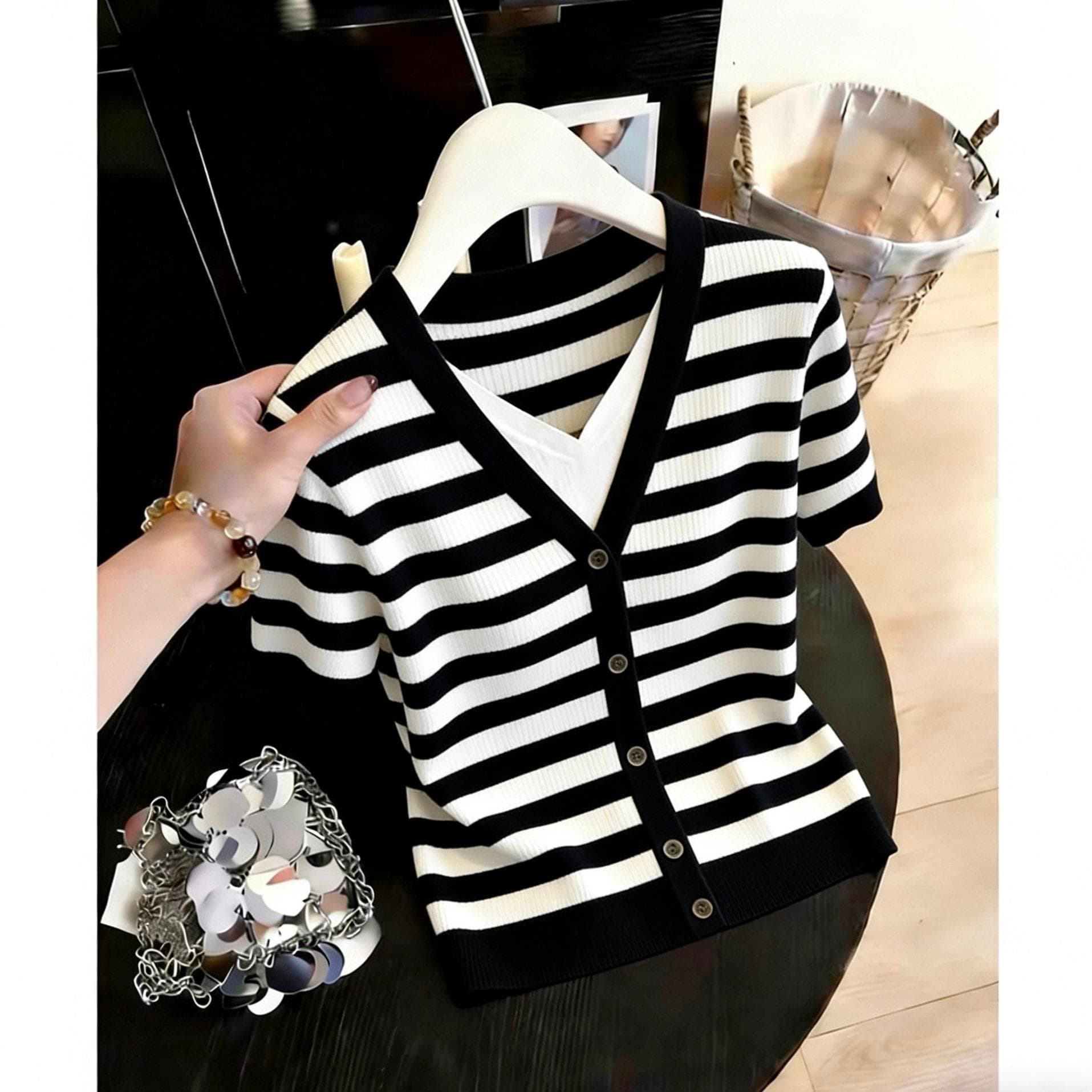 여름 새로운 페이크 레이어드 패션 빅 사이즈 연령 감소 슬림해 보이는 다용도 여자 얼음 실크 니트 반팔 티셔츠 여성 셔츠 상세 이미지 5