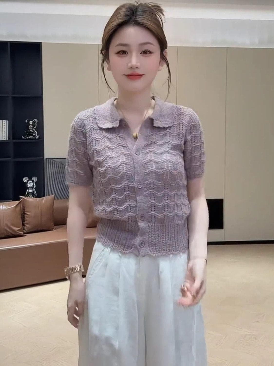 한 부서 패션 홀로우 아웃 POLO 칼라 반팔 니트 티셔츠 여성 여름 작은 샤넬 스타일 싱글 줄 버튼 다용도 슬림해 보이는 맨위 상세 이미지 5