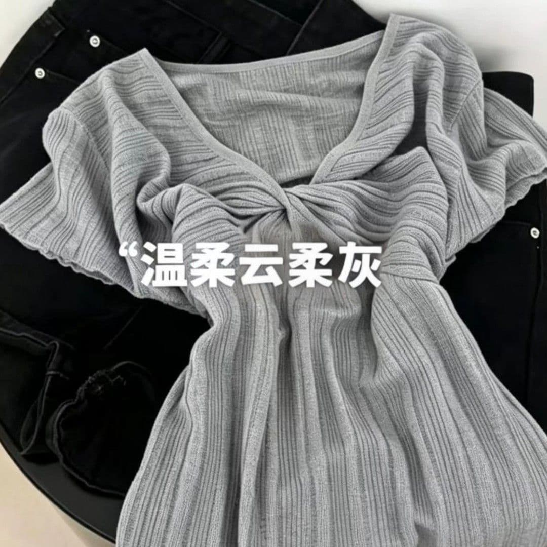 한 부서 부드러운 바람 패션 V넥 비틀림 반팔 니트 스웨터 여성 여름 디자인 센스 몸매 가꾸기 슬림해 보이는 품격 맨위 여성 상세 이미지 11