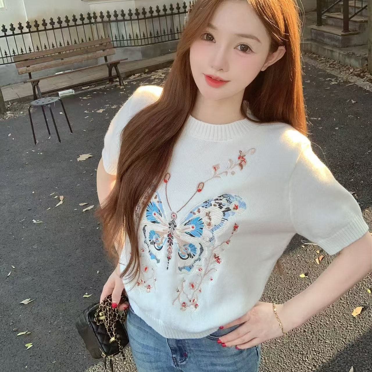 한 부서 분위기 센스 착용 가져 가라. 여름 새로운 얼음 실크 니트 품격 나비 프린트 무거운 작업 티셔츠 반팔 맨위 여성 상세 이미지 1