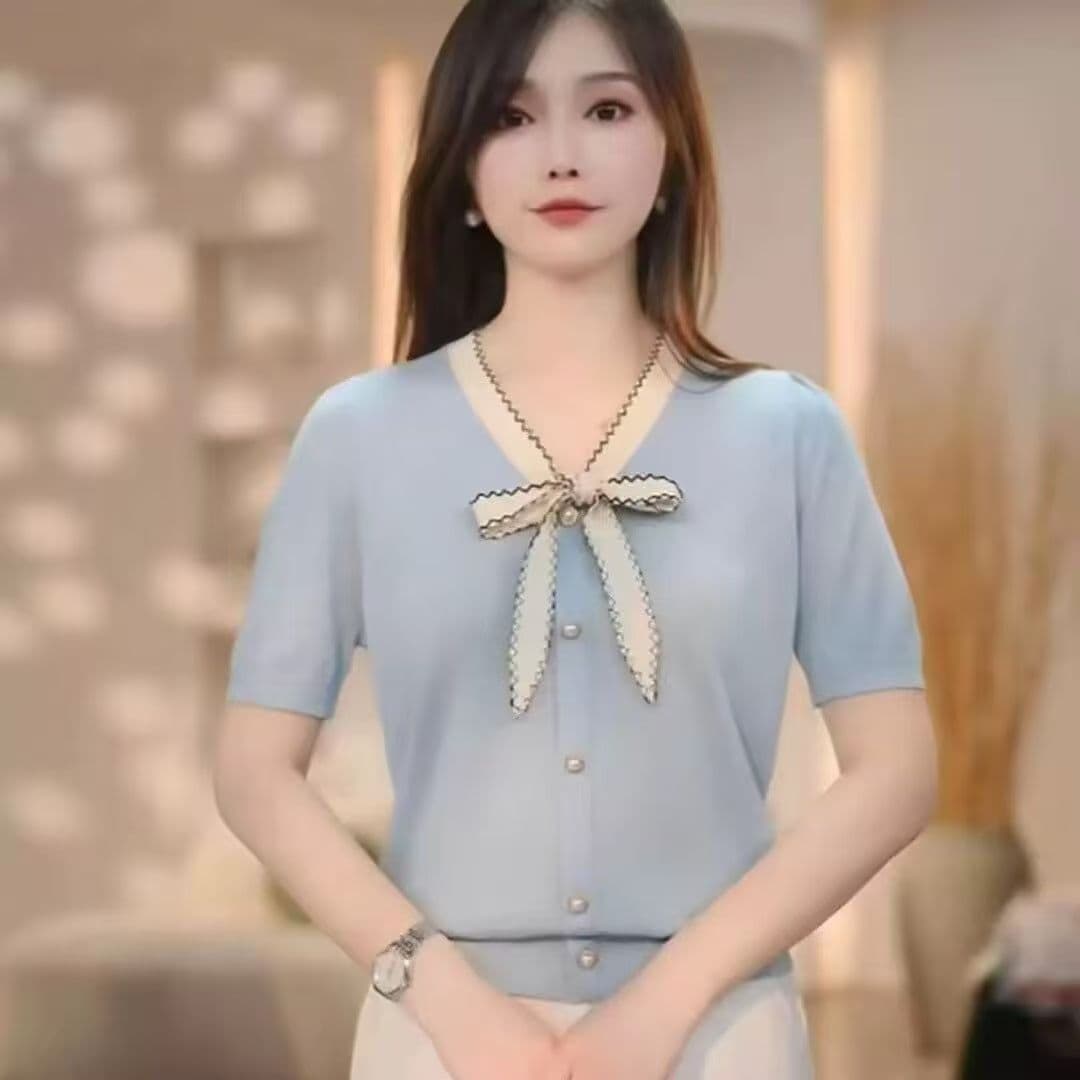 부드러운 프랑스식 여름 새로운 느긋한 슬림해 보이는 얼음 실크 니트 맨위 작은 샤넬 스타일 나비 매듭 V넥 반팔 티셔츠 여성 상세 이미지 3