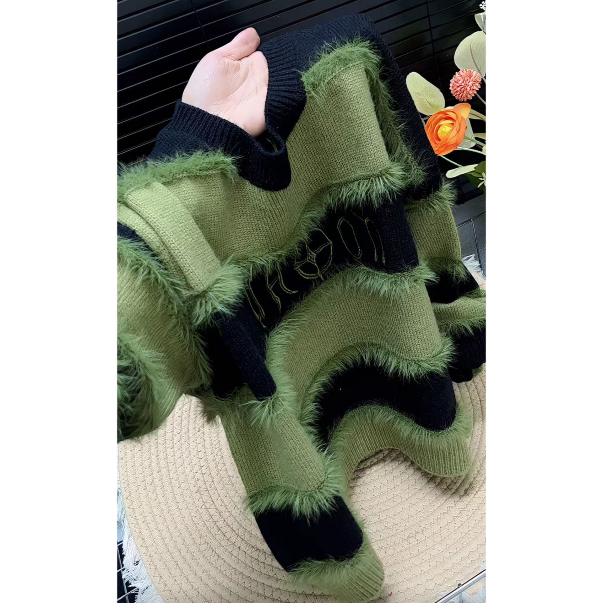 느긋한 레트로 루즈핏 자수 풀오버 스웨터 여자 가을 겨울 새로운 디자인 센스 플리스 패치워크 스트라이프 니트 맨위 이미지 5