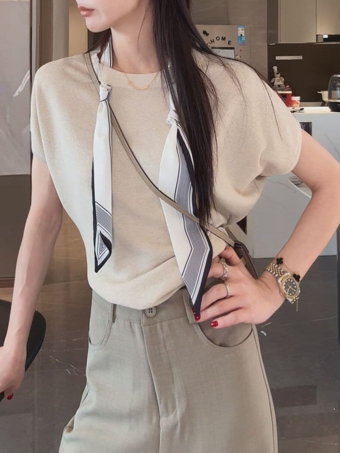 레이스업 스카프 코디 반팔 니트 스웨터 여성 봄 여름 티셔츠 새로운 한 부서 슬림해 보이는 연령 감소 캐주얼 라운드 넥 맨위 상세 이미지 5