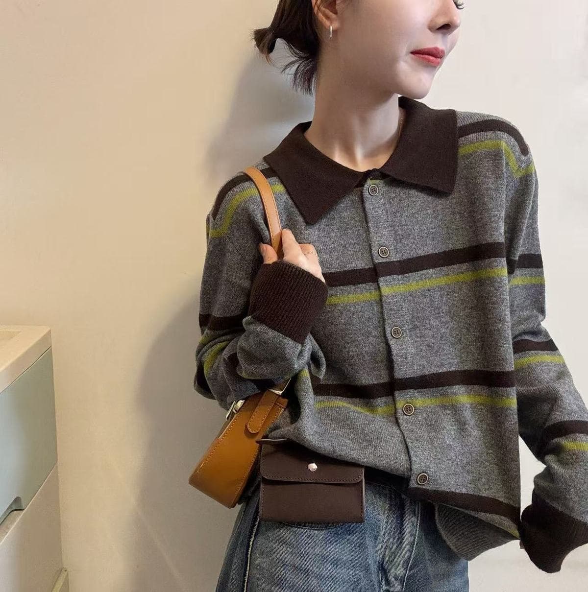 폴로 칼라 배색 새로운 패치워크 색상 스트라이프 폴로 칼라 긴팔 슬림해 보이는 연령 감소 니트 오픈 가디건 패션 외국 가스 다용도 맨위 상세 이미지 4