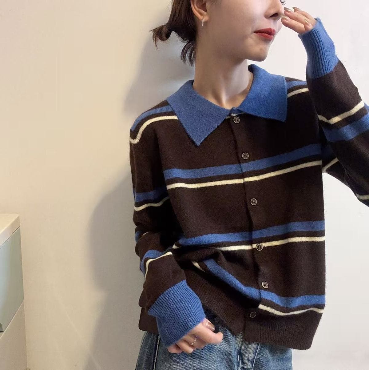 폴로 칼라 배색 새로운 패치워크 색상 스트라이프 폴로 칼라 긴팔 슬림해 보이는 연령 감소 니트 오픈 가디건 패션 외국 가스 다용도 맨위 상세 이미지 8