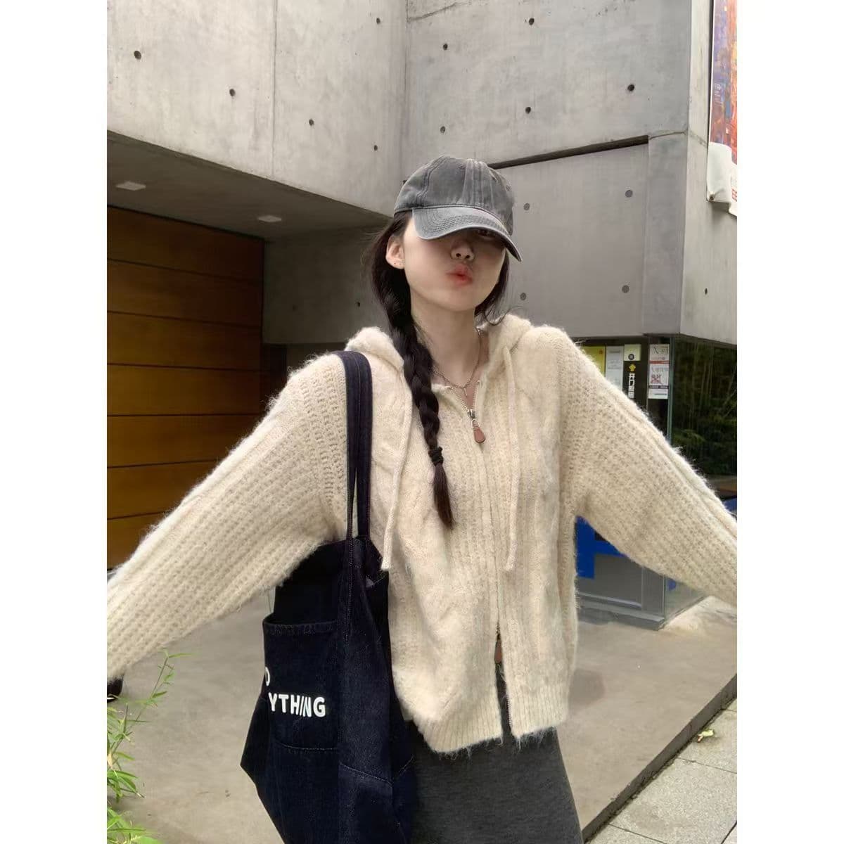 가을 겨울 패션 꽈배기 더블 지퍼 후드 니트 오픈 가디건 루즈핏 재킷 슬림해 보이는 다용도 한국 스타일 품격 스웨터 여자 상세 이미지 24