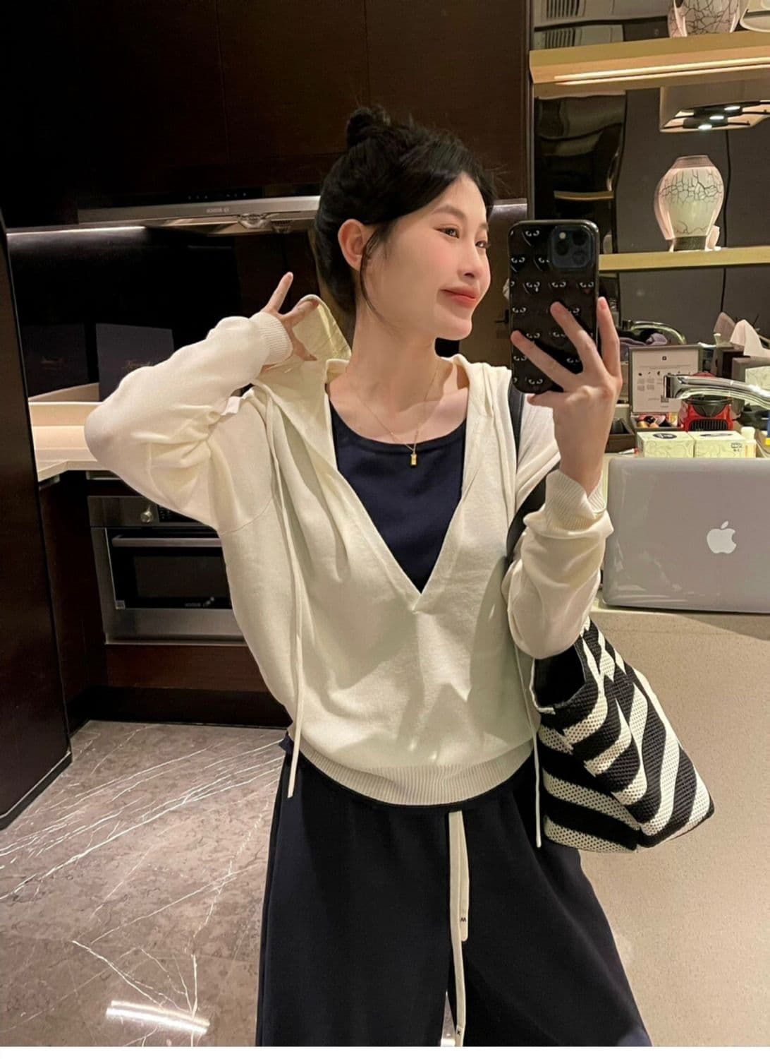 한 부서 배색 페이크 레이어드 후드 두꺼운 니트 스웨터 여성 이른 가을 캐주얼 다용도 느긋한 바람 고급 센스 맨위 여성 상세 이미지 12