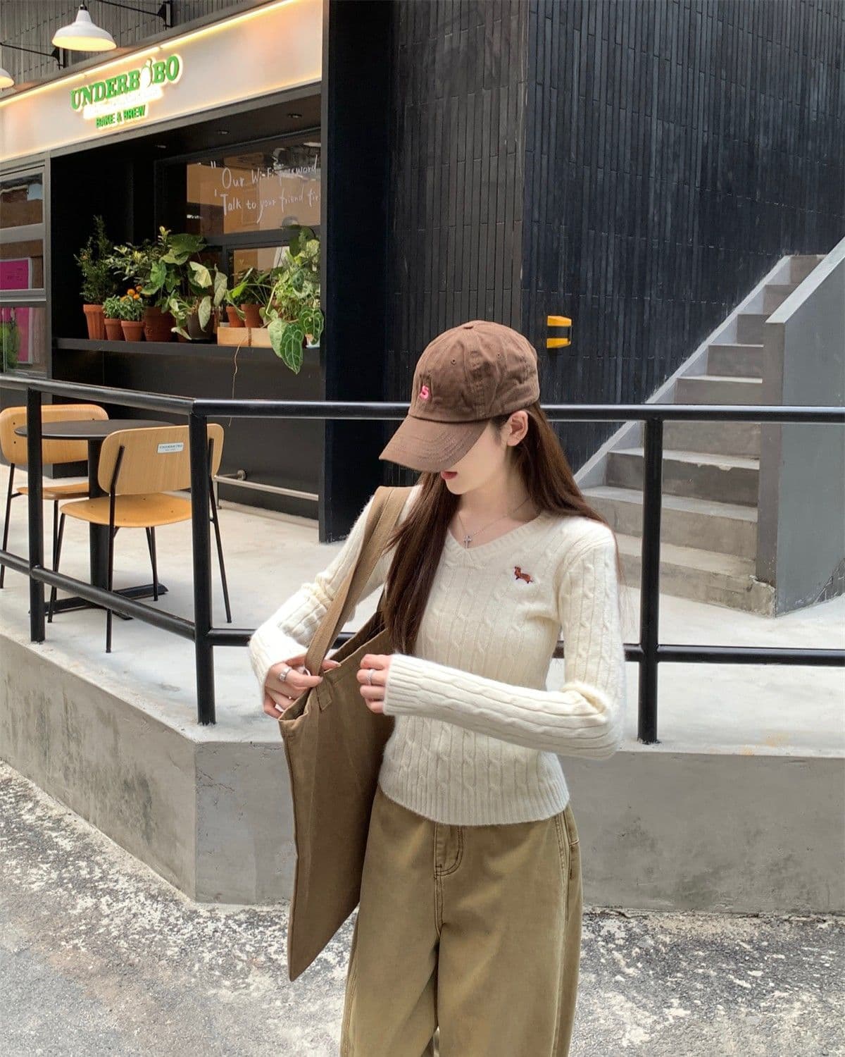 가을 겨울 한국 스타일 꽈배기 V넥 자수 디자인 센스 몸매 가꾸기 부드러운 찹쌀 인사이드 가져 가라. 기본 셔츠 고급 니트 스웨터 맨위 상세 이미지 14