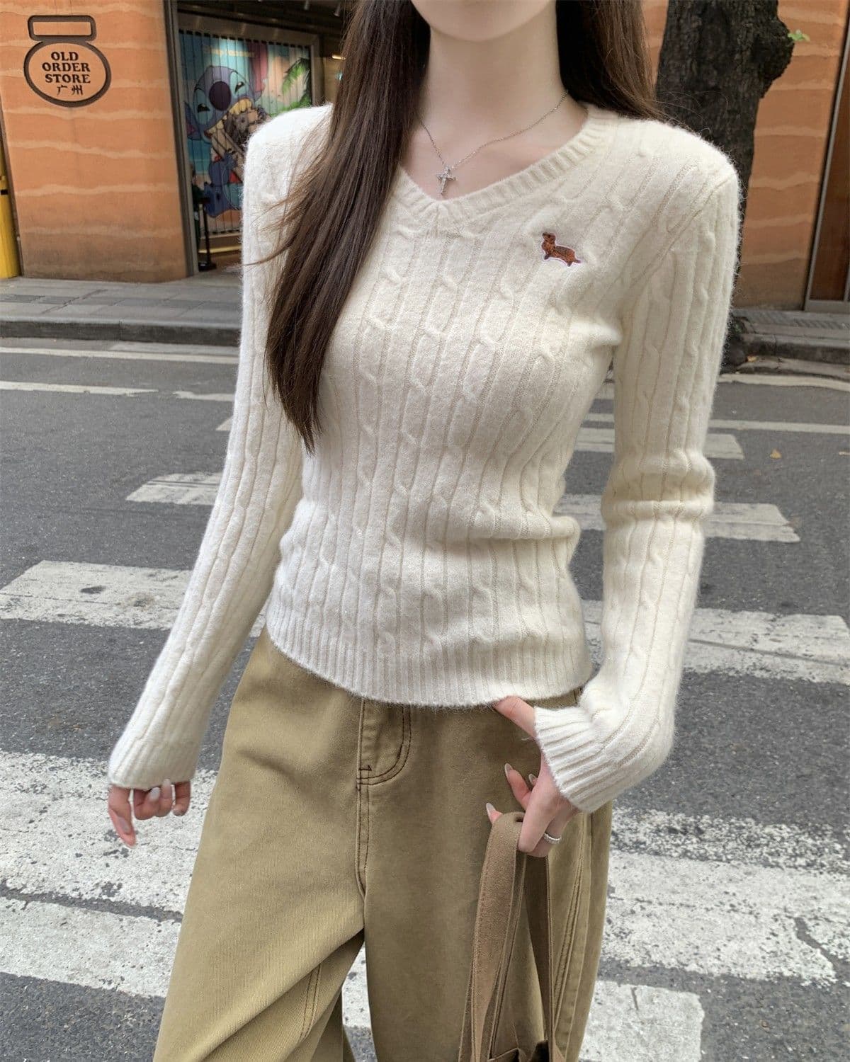 가을 겨울 한국 스타일 꽈배기 V넥 자수 디자인 센스 몸매 가꾸기 부드러운 찹쌀 인사이드 가져 가라. 기본 셔츠 고급 니트 스웨터 맨위 상세 이미지 18