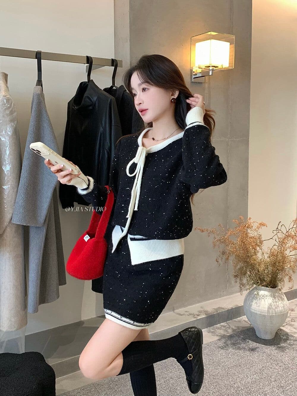 한 부서 패션 미니멀리즘 품격 다용도 단색 긴팔 스웨터 치마 달콤함 편안함 하이웨이스트 슬림해 보이는 두 조각 여성 세트 상세 이미지 11