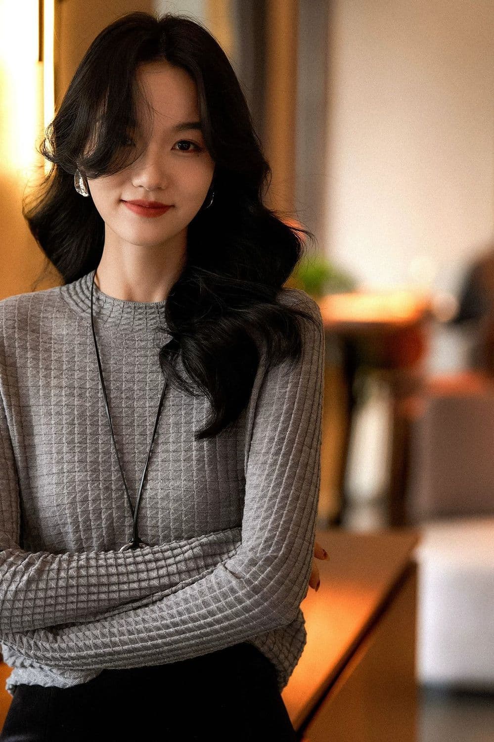 봄 가을 새로운 패션 다용도 라운드 넥 니트 스웨터 캐주얼 다용도 긴팔 연령 감소 슬림해 보이는 표지 고기 보온 기본 셔츠 상세 이미지 27