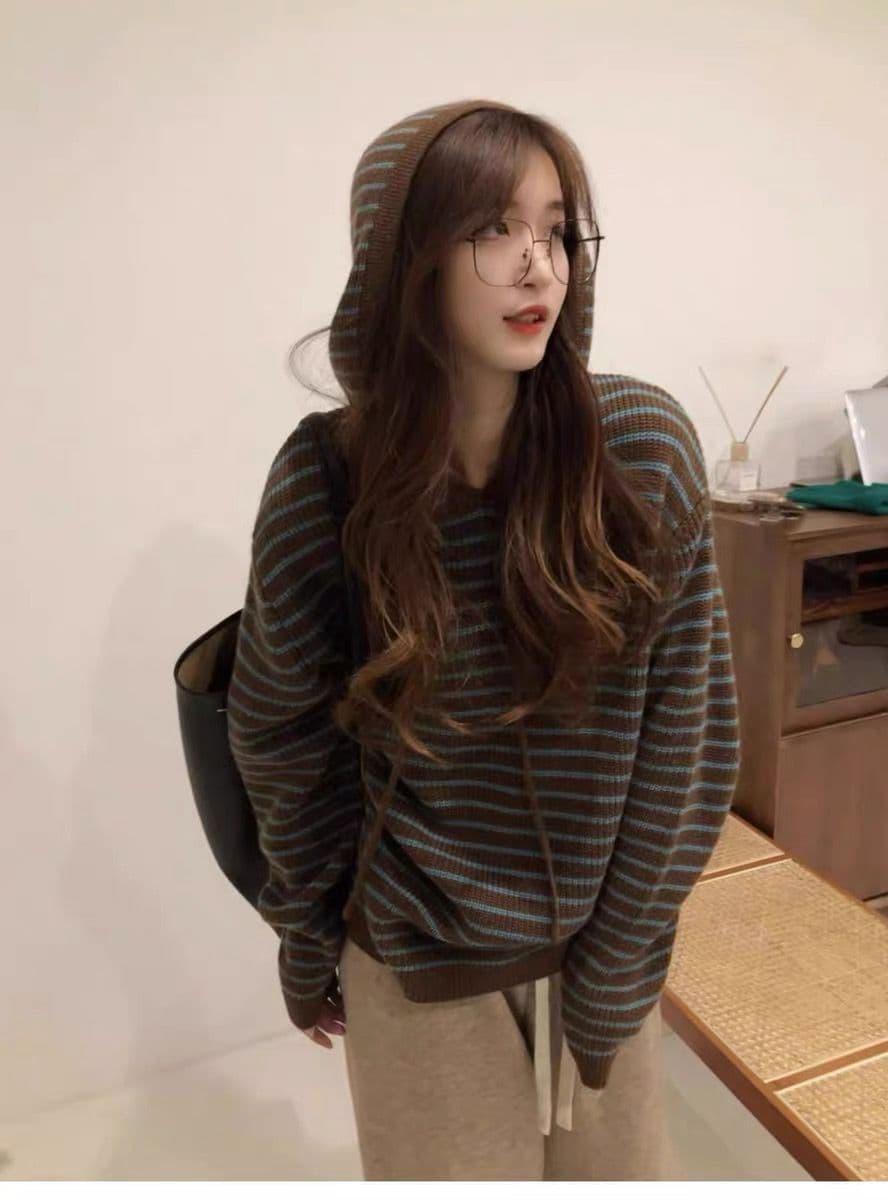 가을 겨울 새로운 후드 배색 스트라이프 양모 후드티 여성 루즈핏 느긋한 슬림해 보이는 스웨터 한 부서 니트 스웨터 맨위 상세 이미지 4