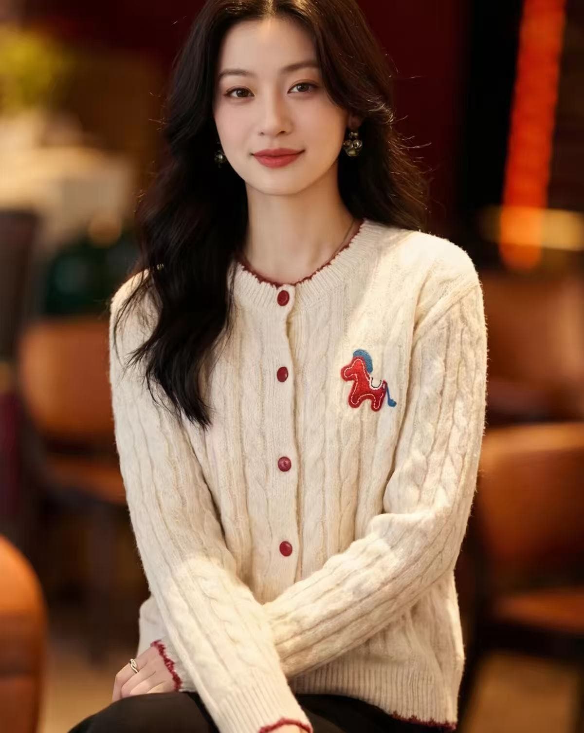 가을 겨울 새로운 패션 트위스트 꽃 자수 스웨터 코트 캐주얼 루즈핏 긴팔 연령 감소 슬림해 보이는 보온 니트 오픈 가디건