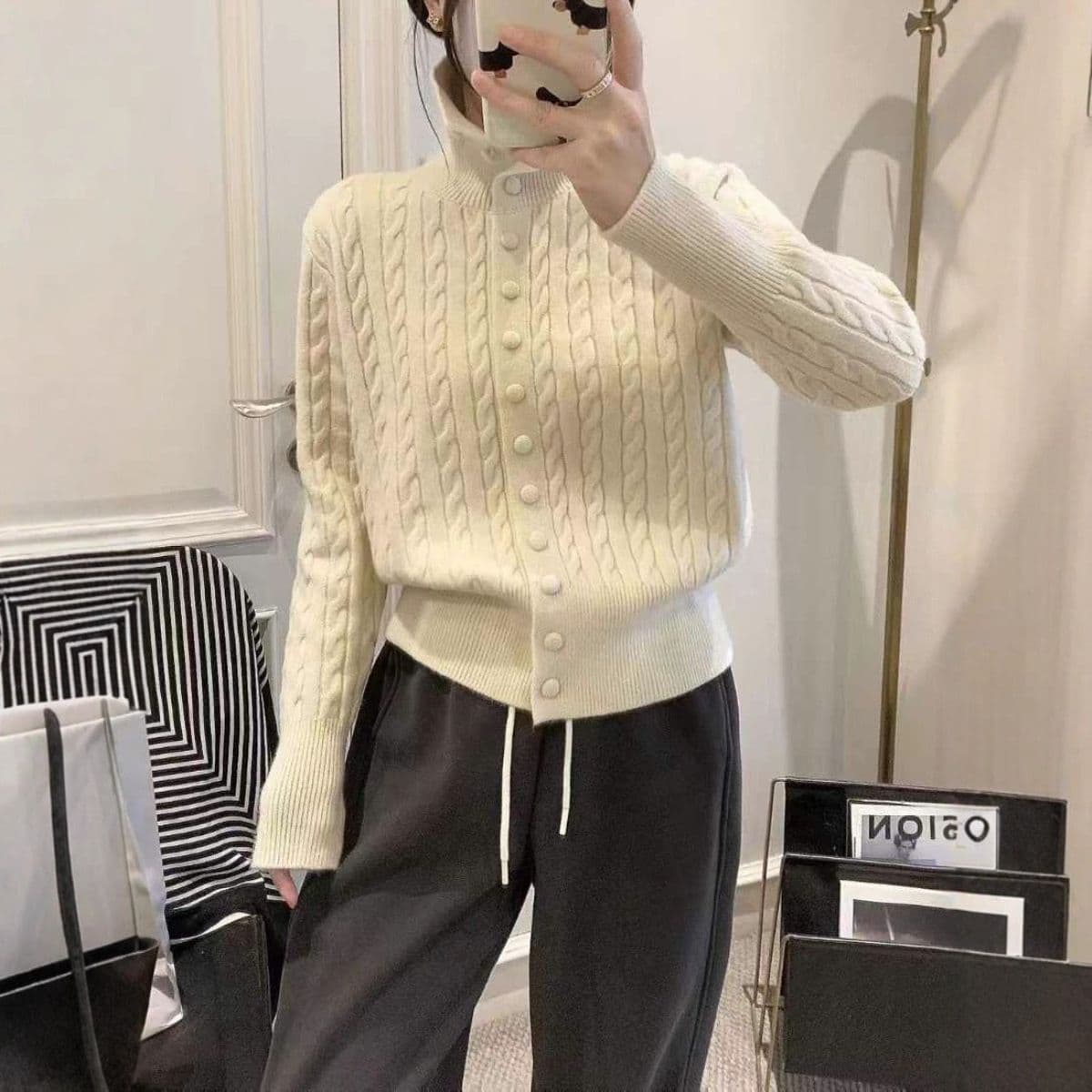 가을 겨울 새로운 스탠드 칼라 다용도 한 부서 패션 꽈배기 두꺼운 니트 오픈 가디건 여성 디자인 센스 단색 외국 가스 스웨터