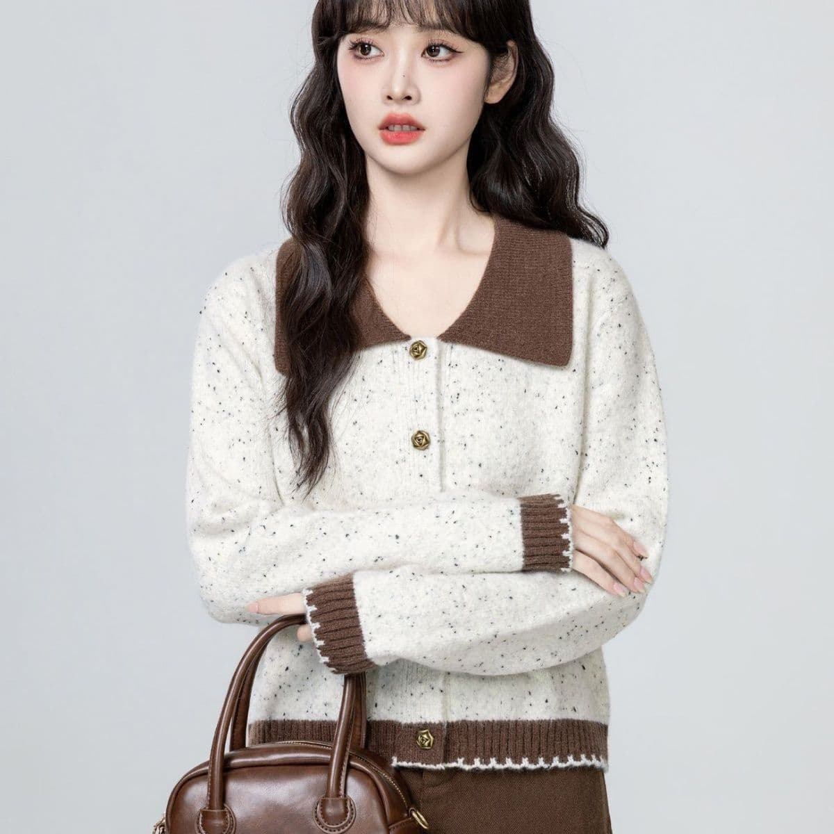 작은 샤넬 스타일 폴로 칼라 프로 피부 스웨터 코트 봄 가을 새로운 디자인 센스 배색 연령 감소 니트 오픈 가디건 쇼트 스타일 맨위 이미지 3