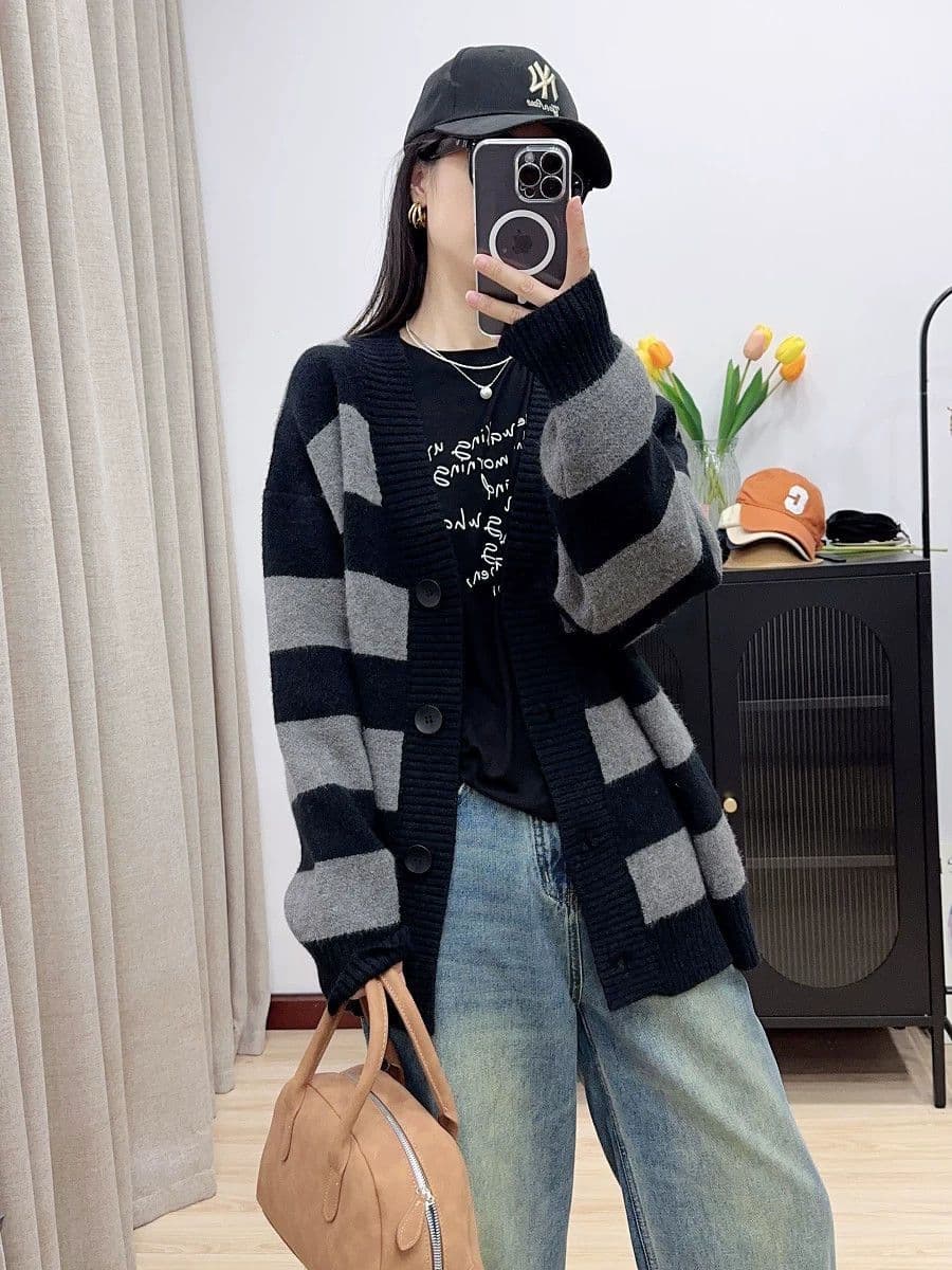 가을 겨울 연령 감소 루즈핏 슬림해 보이는 스트라이프 느긋한 새로운 긴팔 스웨터 오픈 가디건 니트 니트 스웨터 재킷 맨위 여성 상세 이미지 9